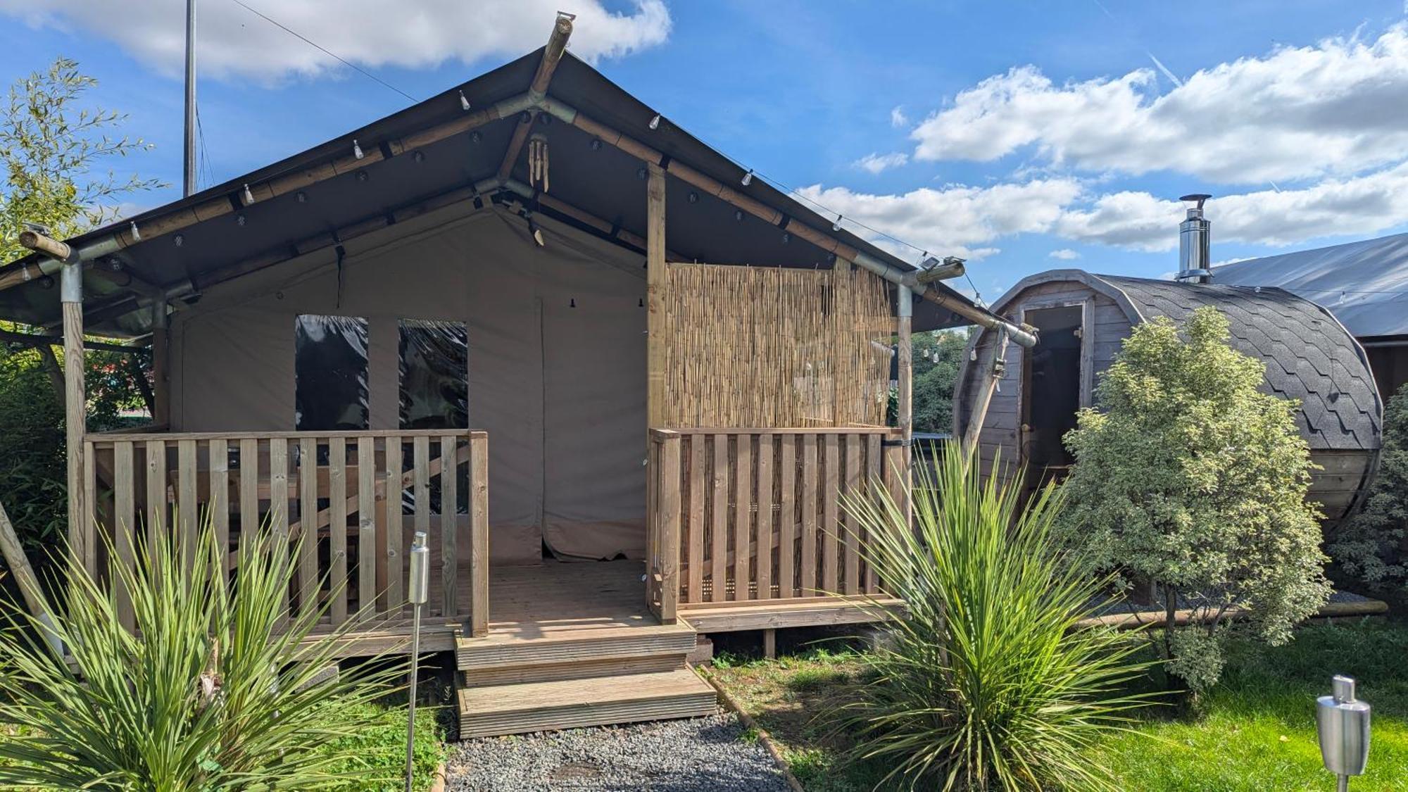 Sunset Retreats Safari Tent Ombersley Exterior photo