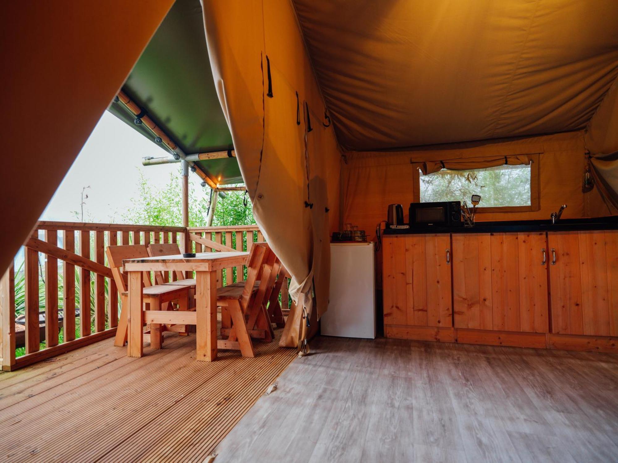 Sunset Retreats Safari Tent Ombersley Exterior photo