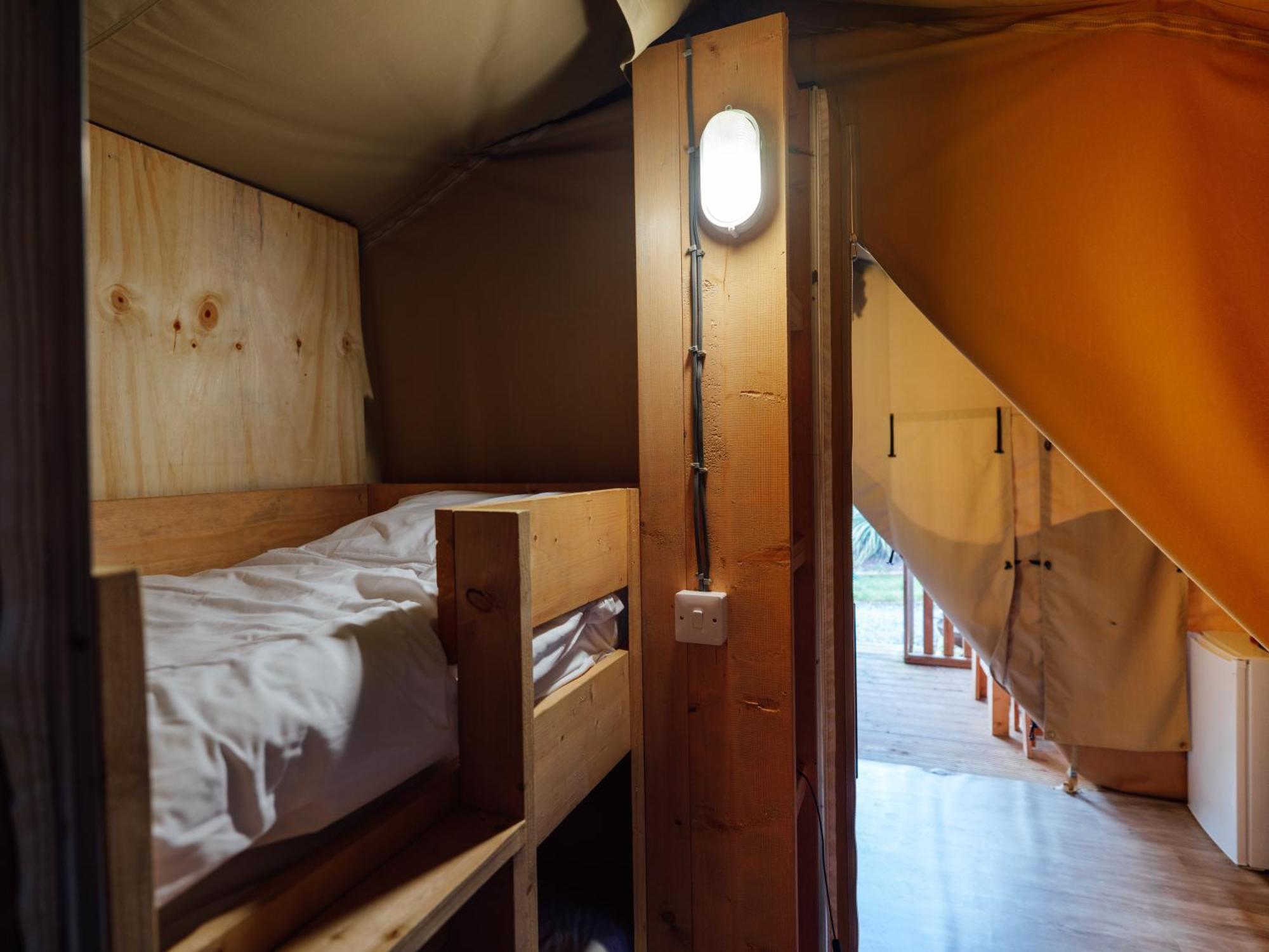 Sunset Retreats Safari Tent Ombersley Exterior photo